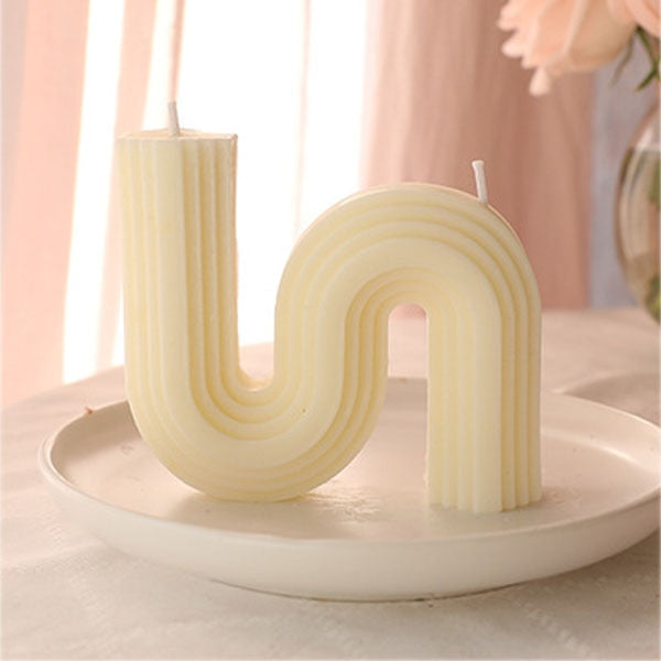 U-Shaped Geometric Scented Candle