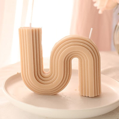 U-Shaped Geometric Scented Candle